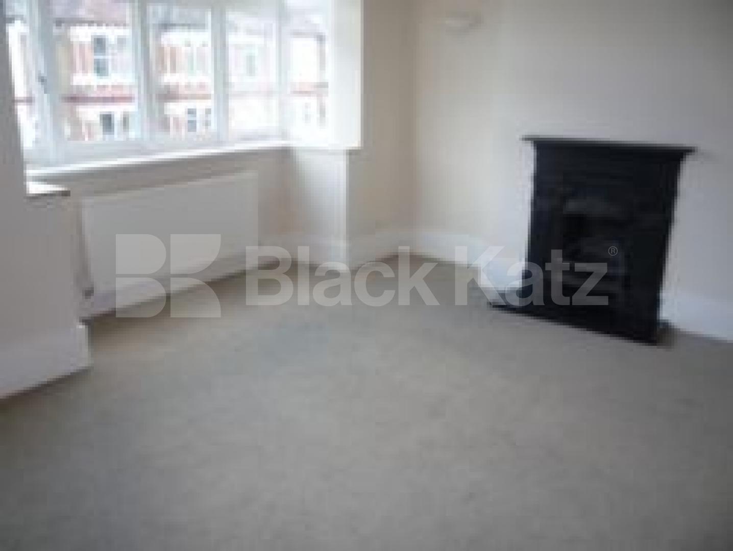 			4 Bedroom, 1 bath, 1 reception Terraced House			 Coleridge Road, CROUCH END N8